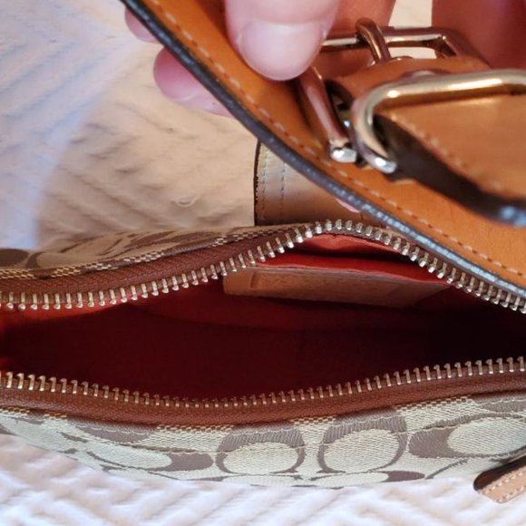 AUTHETIC COACH SHOULDER BAG - Picture 4 of 11